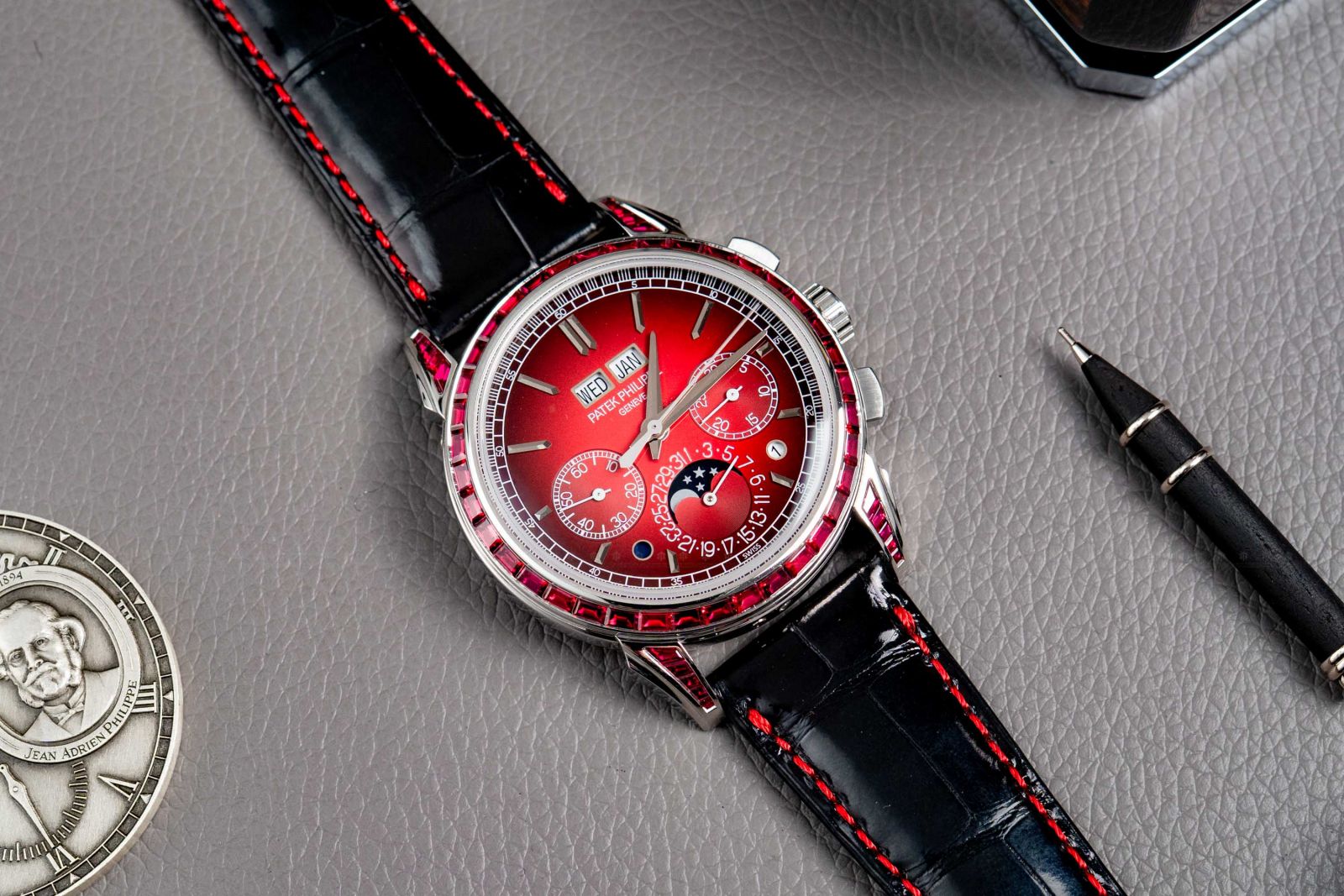TA LUXURY WATCH